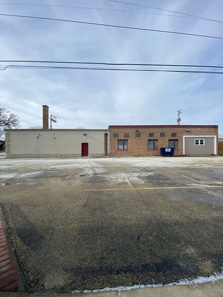 703 Childs St, Wheaton, IL for sale - Building Photo - Image 3 of 25