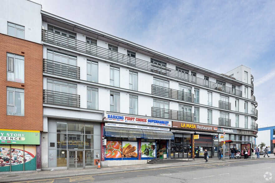 30 Longbridge Rd, Barking à vendre - Photo du bâtiment - Image 2 de 3