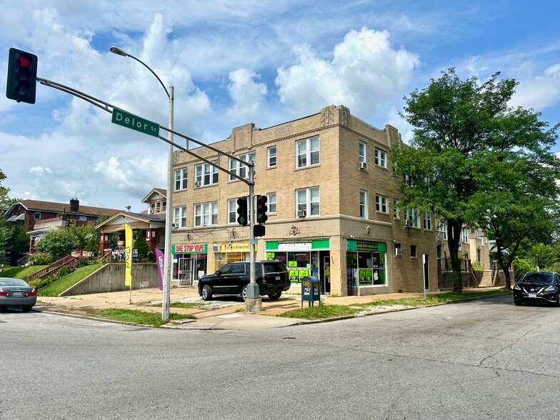 5001 S Grand Blvd, Saint Louis, MO for sale - Building Photo - Image 2 of 8