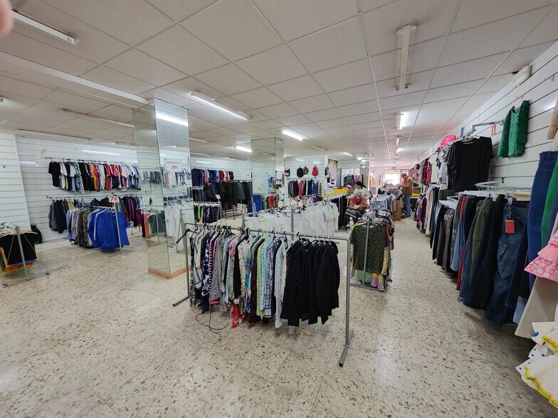 Retail in SEVILLA for lease - Interior Photo - Image 2 of 6