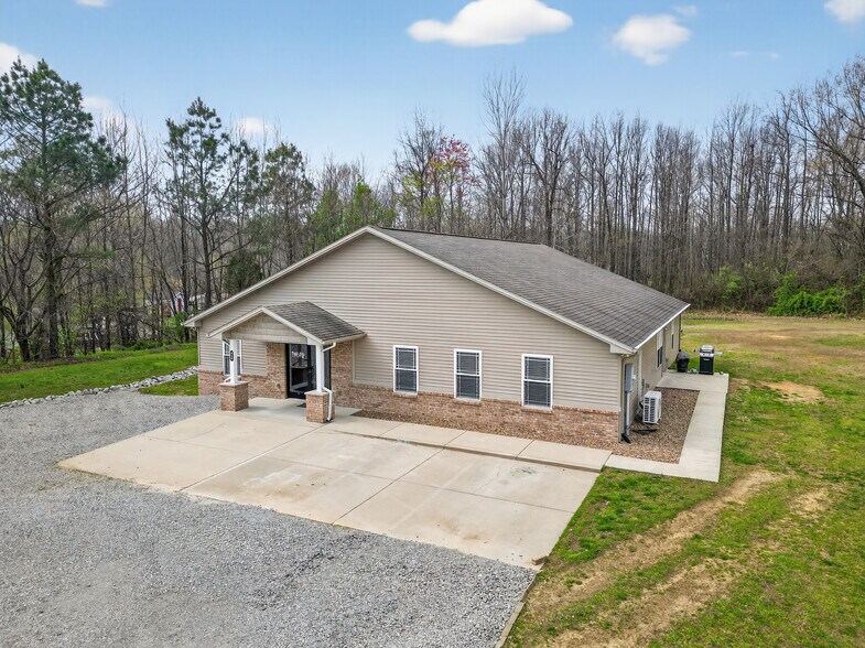 615 S 2nd St, Central City, KY à vendre - Photo du bâtiment - Image 2 de 43