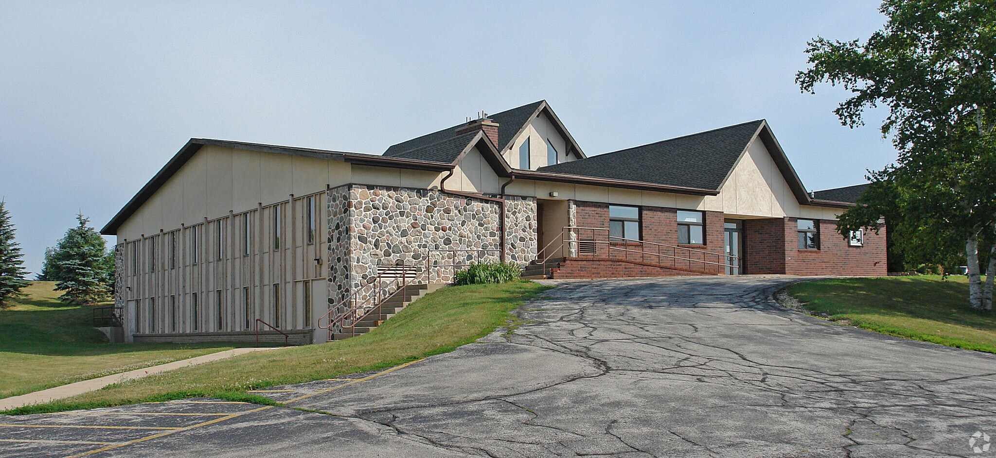 S68W14891 Janesville Rd, Muskego, WI à vendre Photo du bâtiment- Image 1 de 6