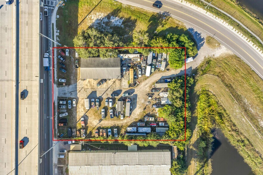 4245 118th Ave N, Clearwater, FL à vendre - Photo du bâtiment - Image 2 de 10