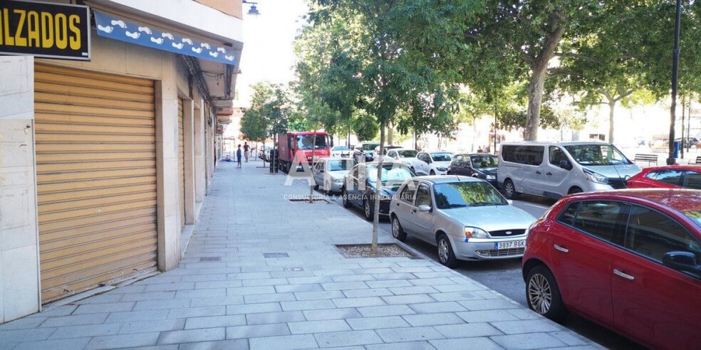 Retail in València for lease - Building Photo - Image 1 of 5