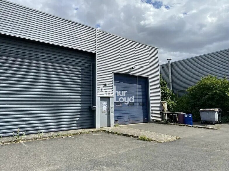 Bureau dans Bondoufle à louer - Photo du bâtiment - Image 2 de 5