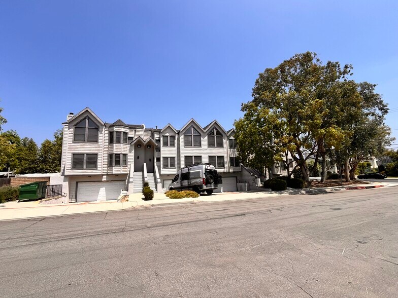 1033 La Cadena Ave, Arcadia, CA à vendre - Photo du bâtiment - Image 2 de 10