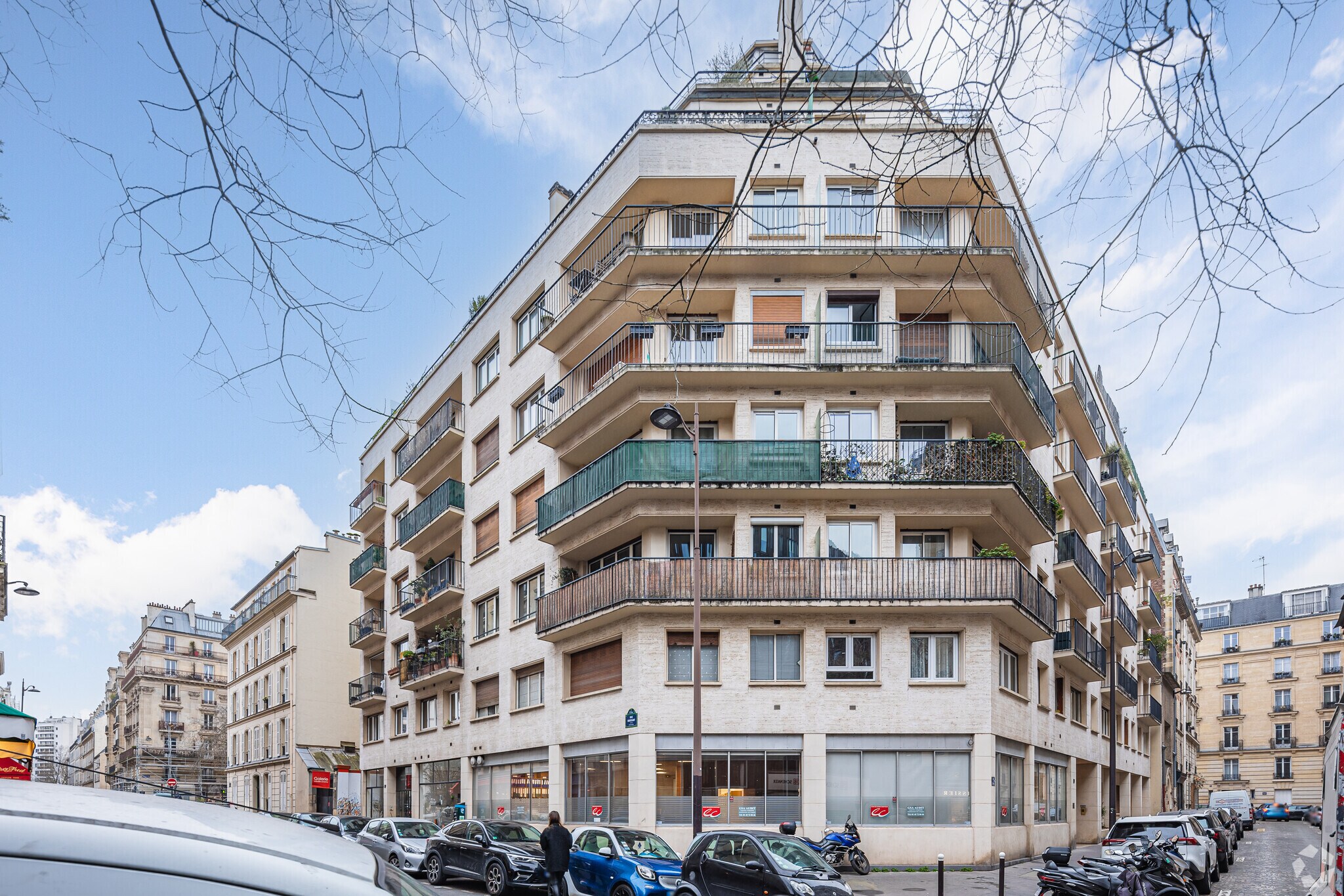27 Rue Guersant, Paris for sale Primary Photo- Image 1 of 6