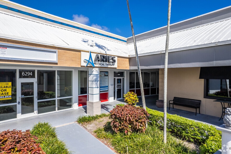 6200 N Federal Hwy, Fort Lauderdale, FL for lease - Building Photo - Image 3 of 14