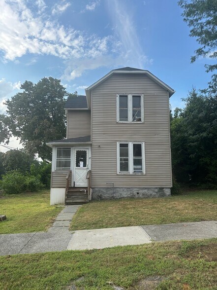 20 Columbia St, Poughkeepsie, NY à vendre - Photo du bâtiment - Image 3 de 4