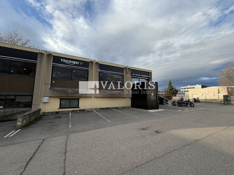 8-10 Route Du Pérollier, Dardilly for lease - Building Photo - Image 2 of 11
