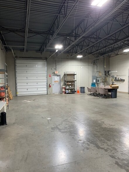 1010 Taylor Station Rd, Gahanna, OH à louer - Photo du bâtiment - Image 2 de 3