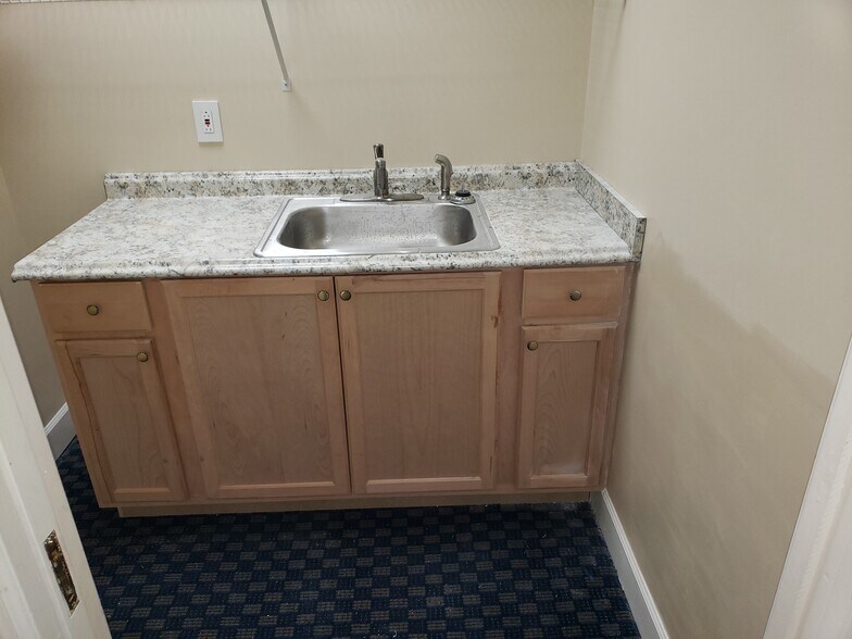 2340 Perimeter Park Dr, Atlanta, GA à louer - Photo intérieure - Image 3 de 32