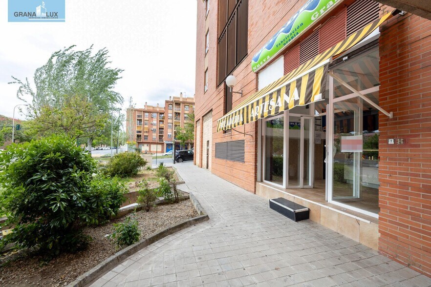 Calle Gabriela Mistral, 2, Granada, Granada for sale - Building Photo - Image 1 of 25