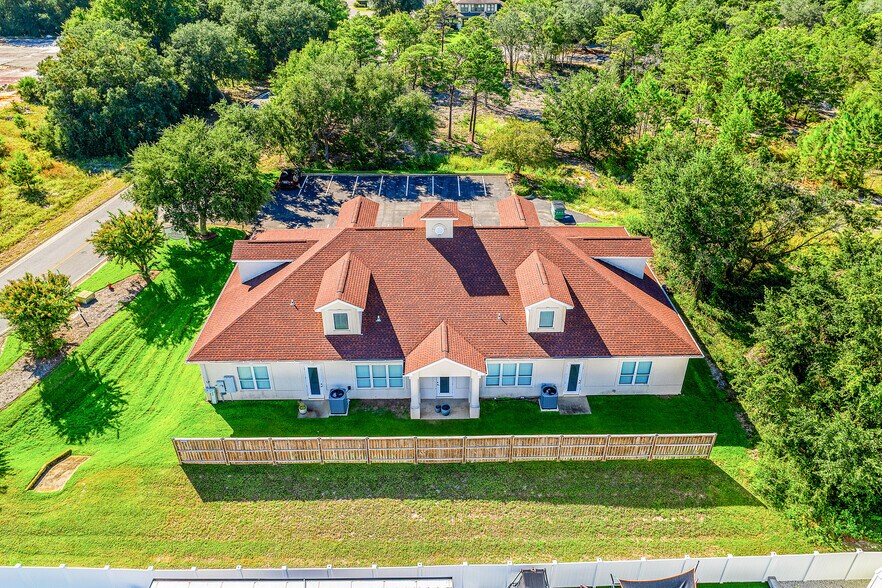 1288 Country Club Rd, Gulf Breeze, FL à vendre - Photo du bâtiment - Image 2 de 17