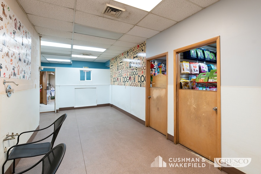 3525 Warren Rd, Cleveland, OH for sale - Building Photo - Image 3 of 15