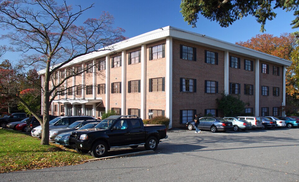 600 N Jackson St, Media, PA à louer - Photo du bâtiment - Image 2 de 4