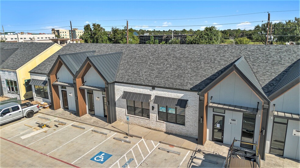 1325 Main St, Katy, TX for lease - Building Photo - Image 1 of 15