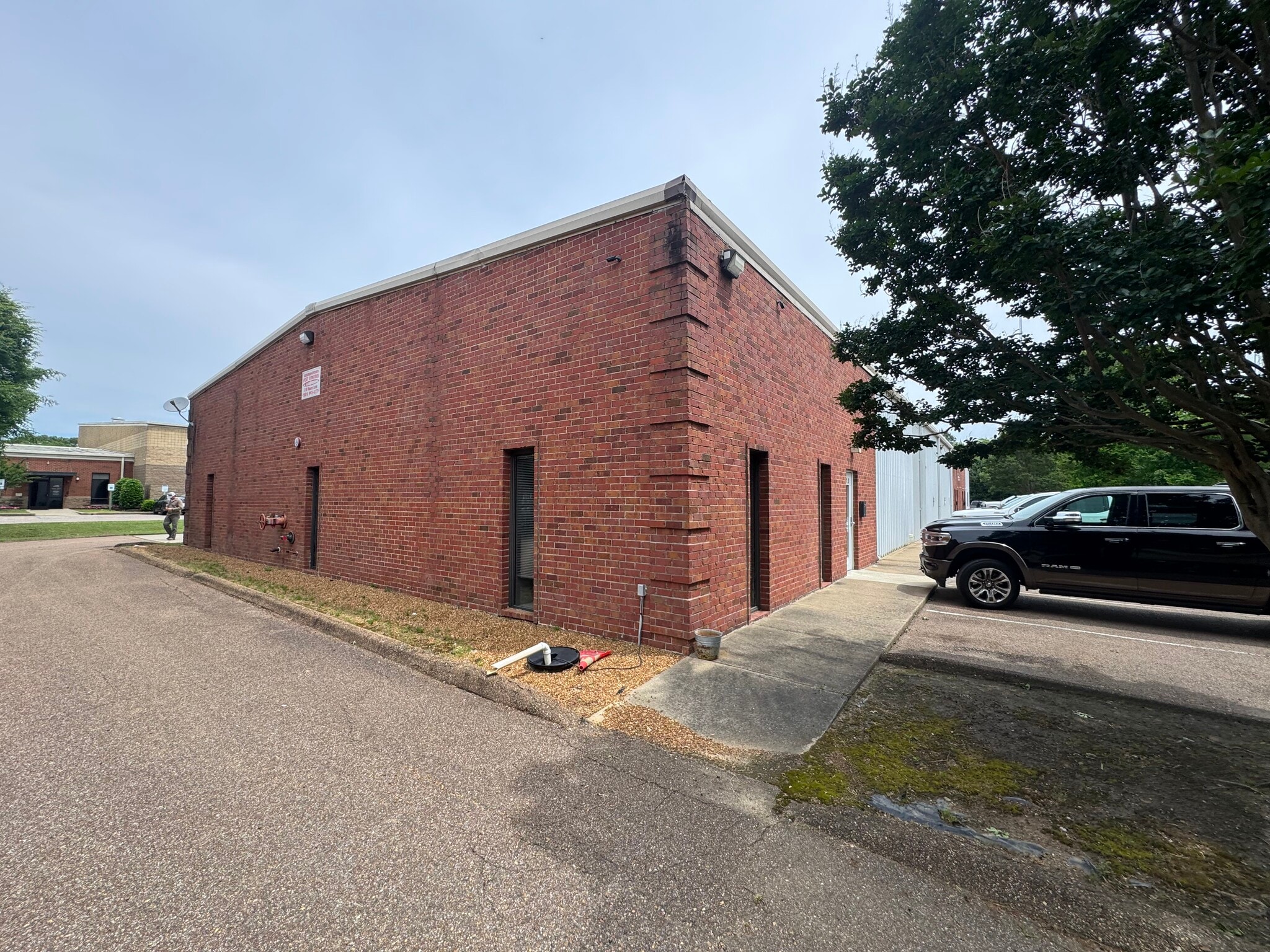 310 Moore Ln, Collierville, TN for lease Interior Photo- Image 1 of 10