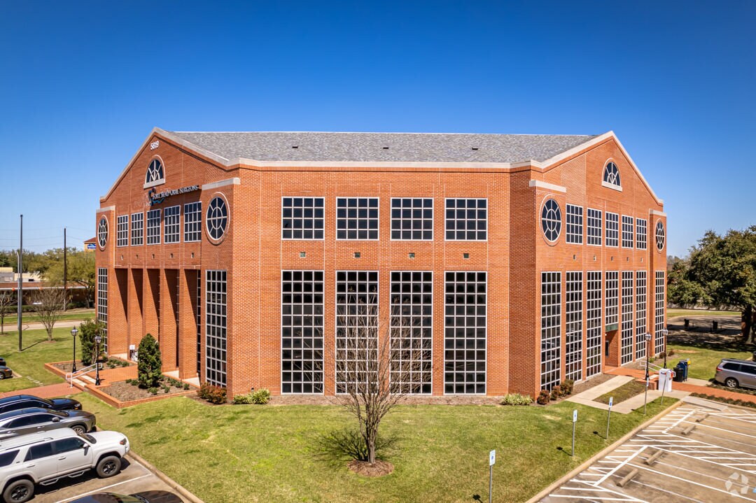 5819 Hwy 6, Missouri City, TX à louer Photo du bâtiment- Image 1 de 23