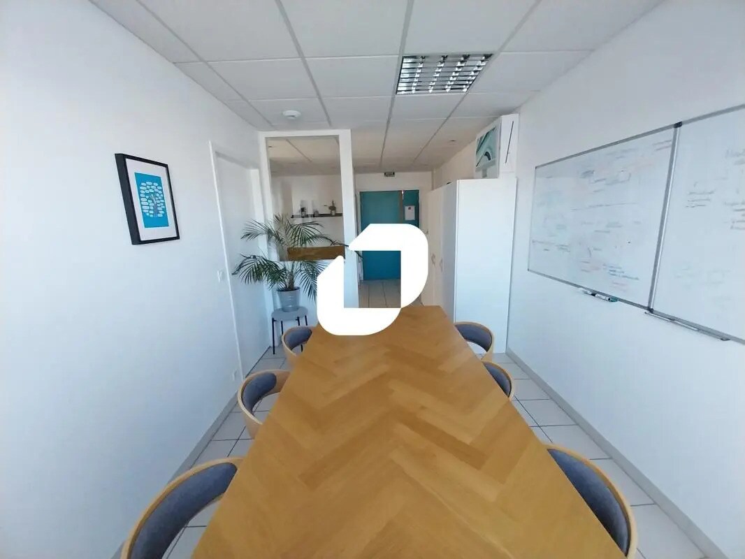 3 Avenue Du 8 Mai 1945, Échirolles à vendre Photo du bâtiment- Image 1 de 18