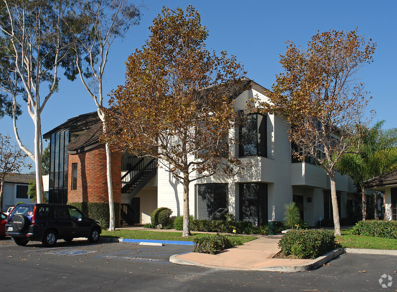 3151 Airway Ave, Costa Mesa, CA for lease - Building Photo - Image 3 of 3