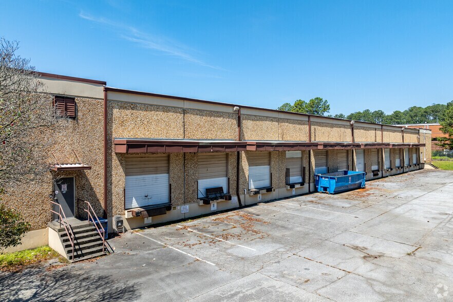 5255 Fulton Industrial Blvd SW, Atlanta, GA à louer - Photo du bâtiment - Image 3 de 9