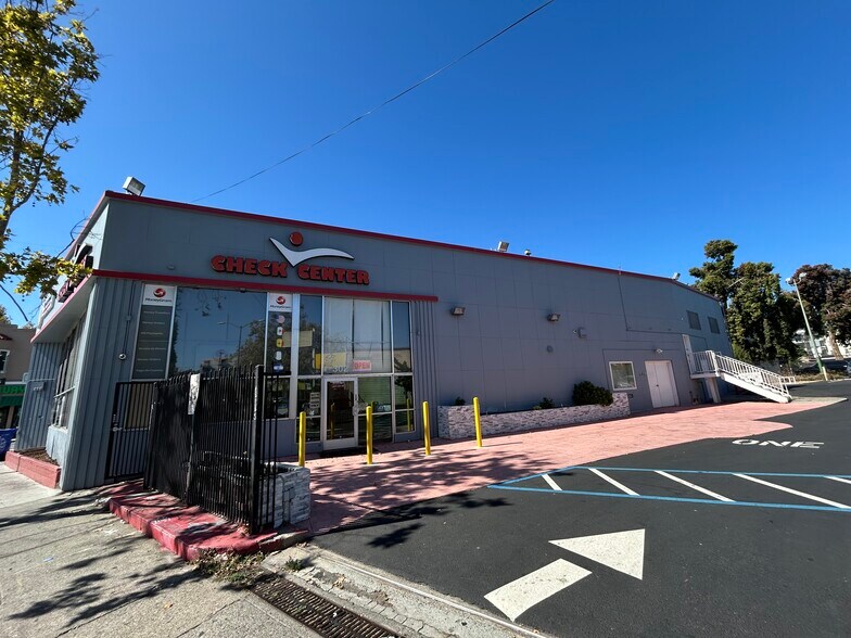 300 E 18th St, Oakland, CA à vendre - Photo du bâtiment - Image 2 de 17
