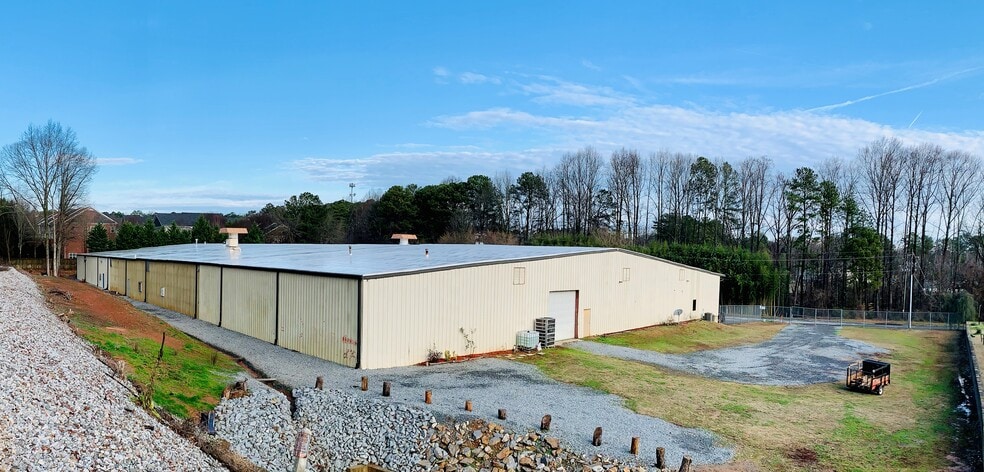 3075 Jonquil Dr SE, Smyrna, GA for lease - Building Photo - Image 2 of 6