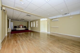 32-38 Roosevelt Ave, Valley Stream, NY for lease Interior Photo- Image 1 of 8