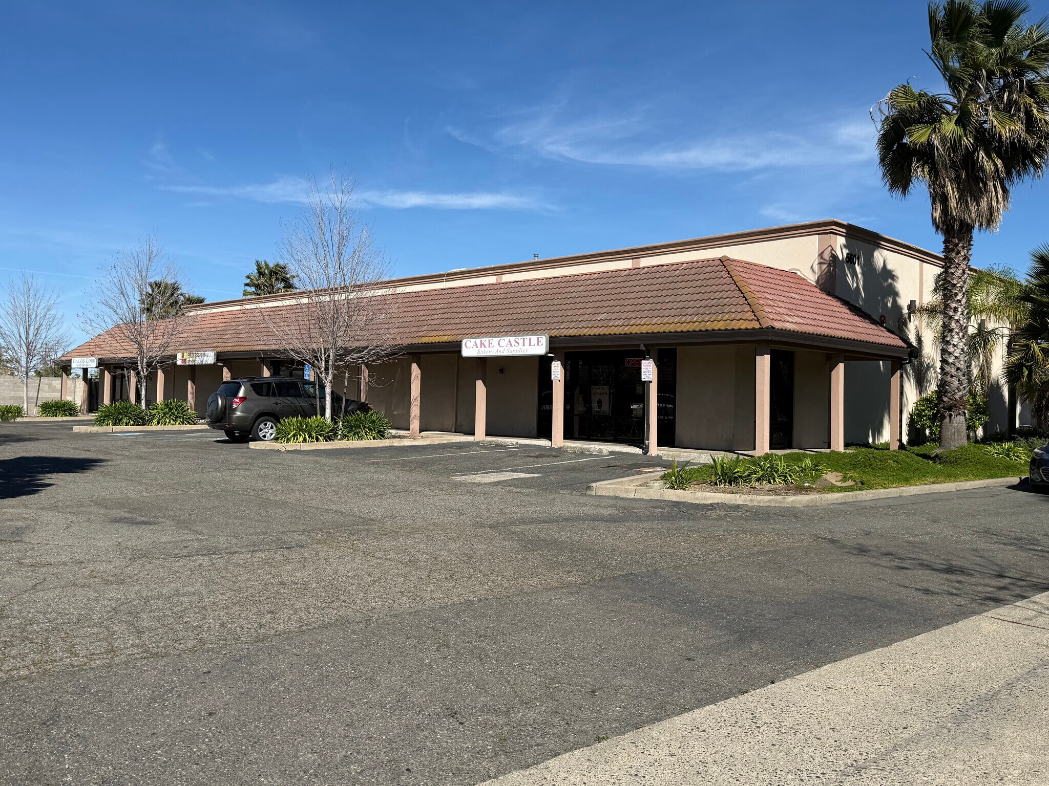 5601 66th Ave, Sacramento, CA for lease Primary Photo- Image 1 of 7