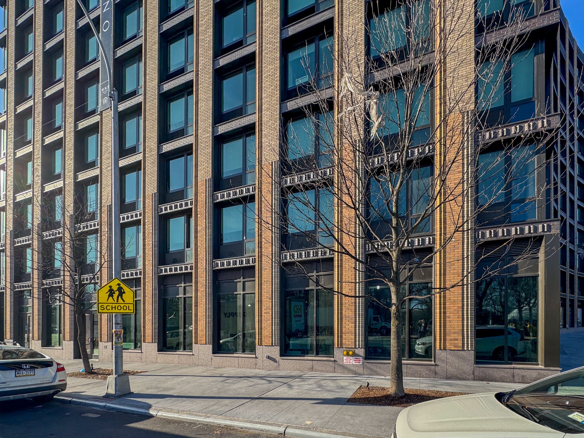 1 Park Pt, Brooklyn, NY à louer Photo du bâtiment- Image 1 de 9