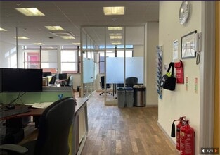 96-99 Queens Rd, Brighton à louer Photo intérieure- Image 2 de 6