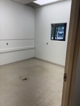 36 Chestnut Rd, Paoli, PA for lease Interior Photo- Image 1 of 7