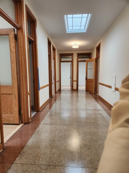 244 Greenwich Ave, Greenwich, CT à louer - Photo intérieure - Image 3 de 5