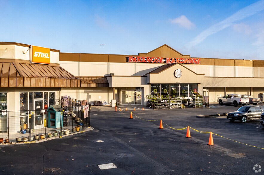 10625-10643 NE Sandy Blvd, Portland, OR for lease - Primary Photo - Image 1 of 6
