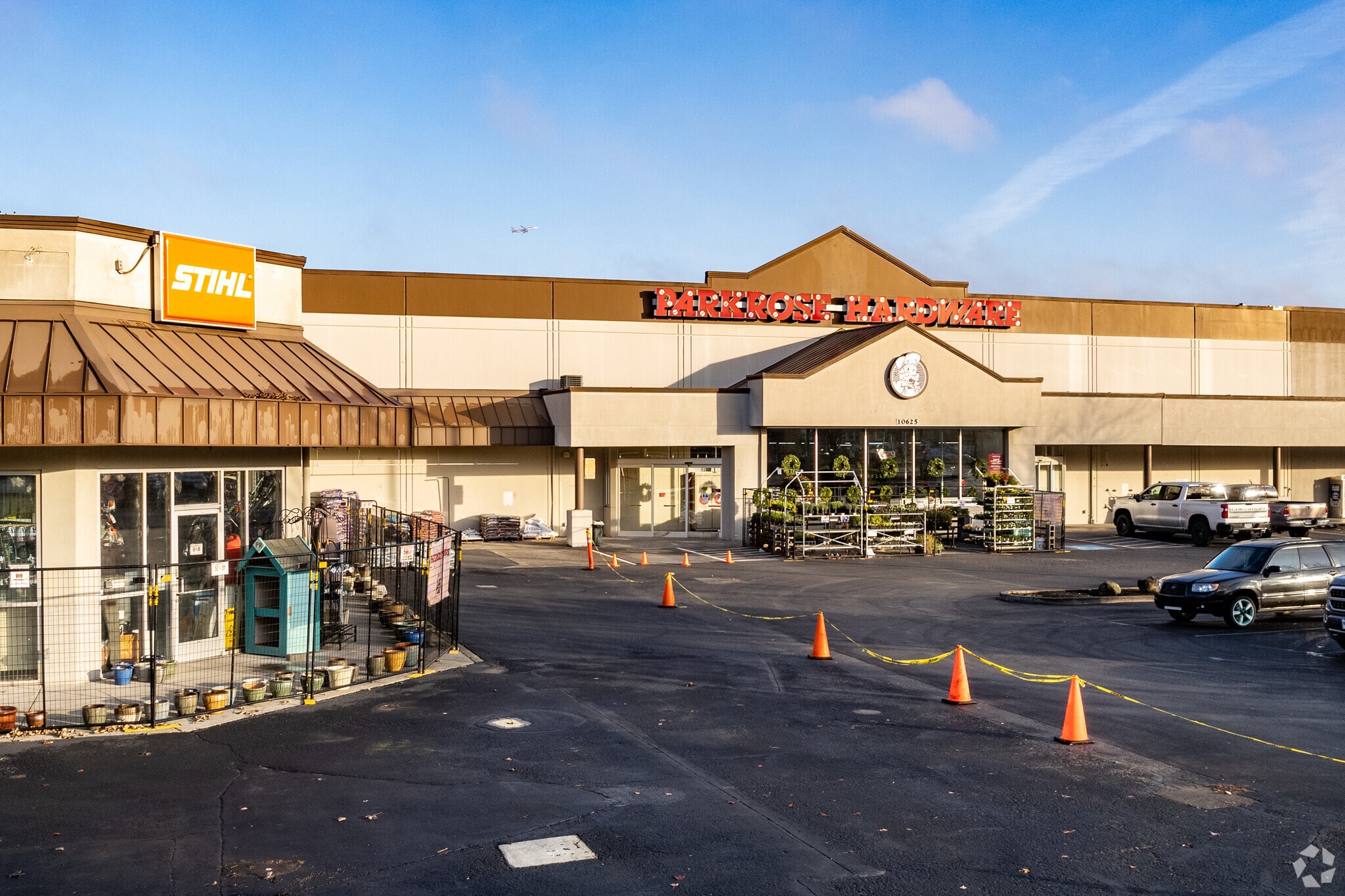 10625-10643 NE Sandy Blvd, Portland, OR for lease Primary Photo- Image 1 of 7