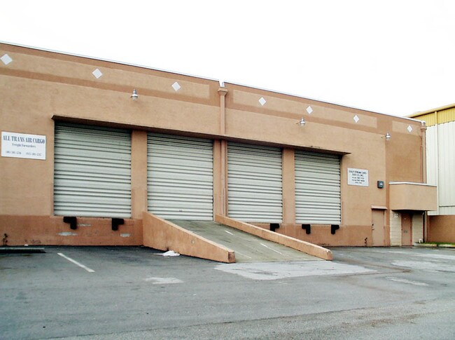 More details for 7748-7858 NW 71st St, Miami, FL - Industrial for Lease