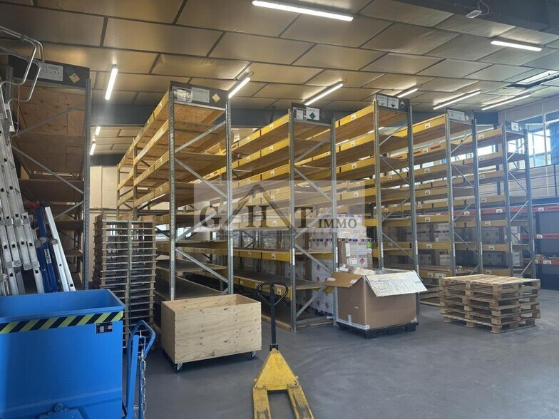 Industrial in Mitry Mory for lease - Interior Photo - Image 1 of 7