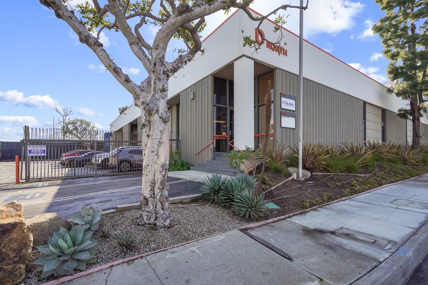 9610-9680 S La Cienega Blvd, Inglewood, CA for lease - Building Photo - Image 2 of 8