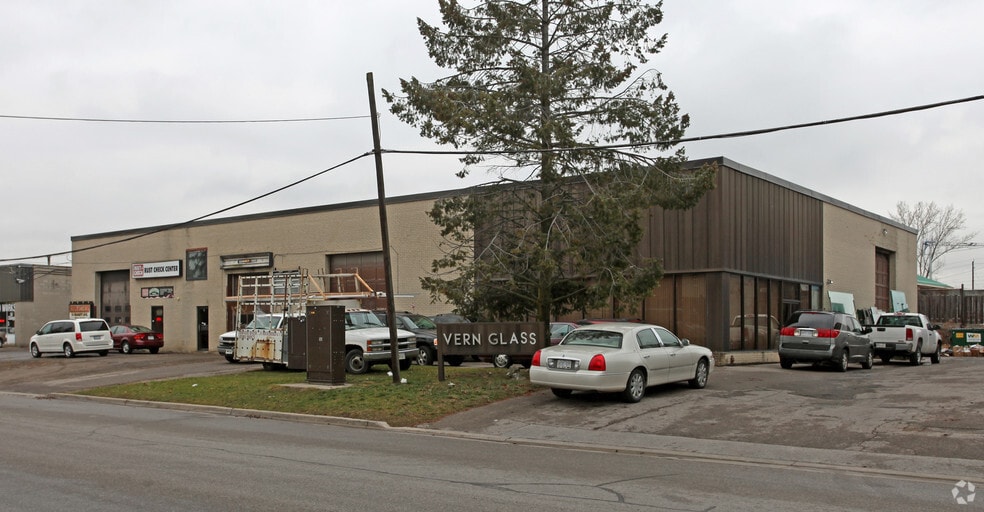 10 Russett Ave, Oshawa, ON for sale - Building Photo - Image 2 of 3