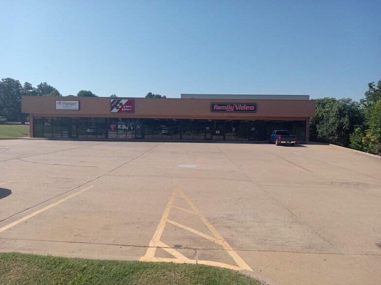 1294 E Downing St, Tahlequah, OK à louer - Photo du bâtiment - Image 1 de 4
