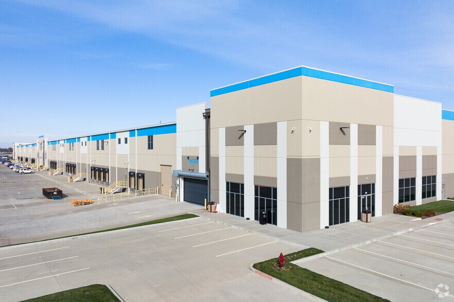 I-270 & I-255 @ Hwy 111, Pontoon Beach, IL à louer - Photo du bâtiment - Image 2 de 19