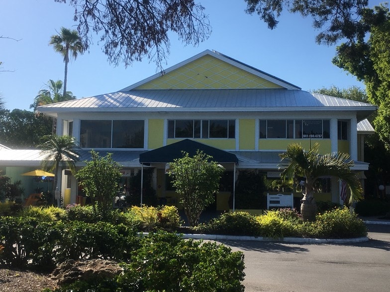 5350 Gulf of Mexico Dr, Longboat Key, FL for lease - Building Photo - Image 2 of 5