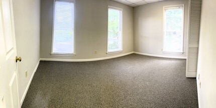2623 Sandy Plains Rd, Marietta, GA for lease Interior Photo- Image 2 of 6