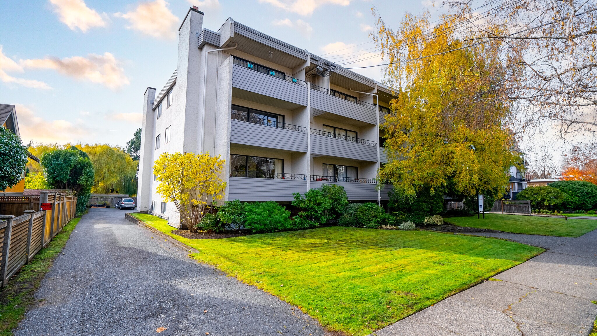 1125 Oscar St, Victoria, BC à vendre Photo du bâtiment- Image 1 de 1