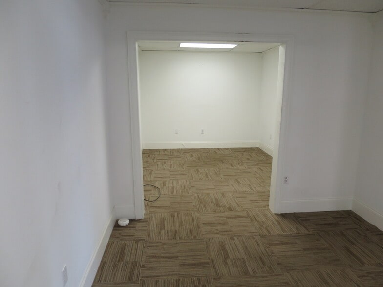 871 S Cooper St, Memphis, TN for sale - Interior Photo - Image 3 of 13