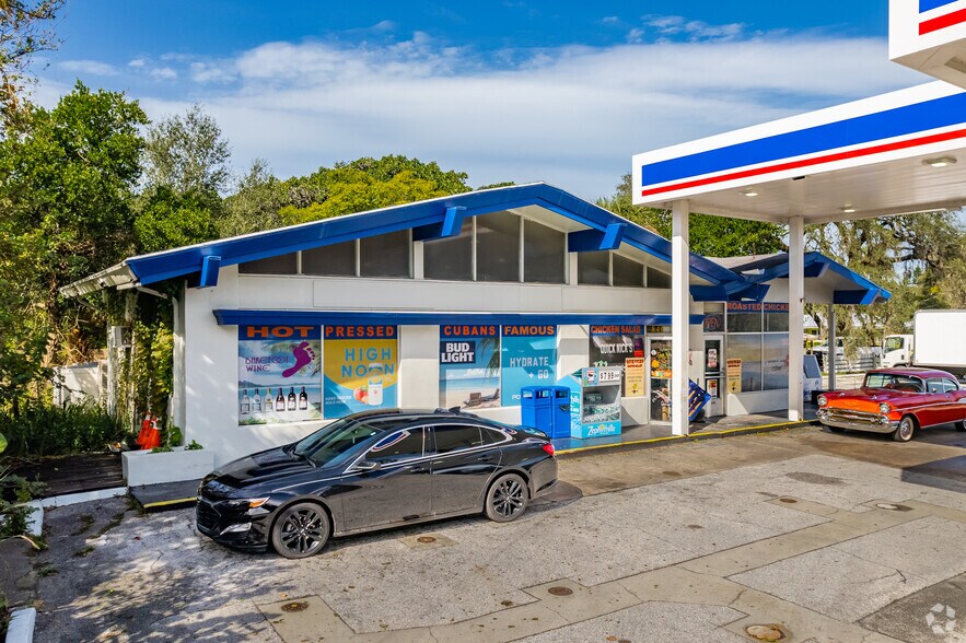 840 Broadway, Dunedin, FL à vendre - Photo du bâtiment - Image 2 de 5