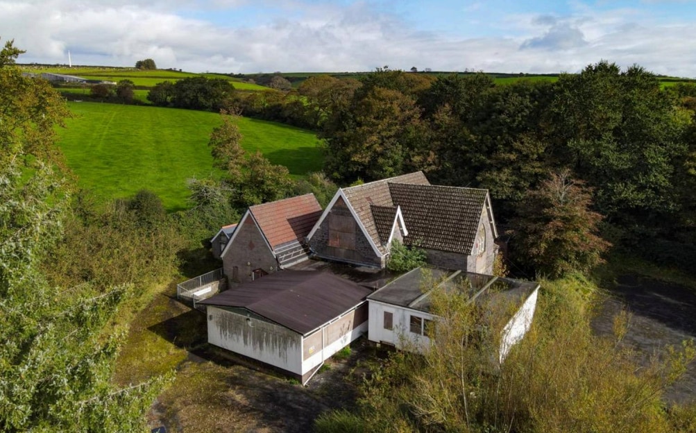 Vc School, Carmarthen for sale Primary Photo- Image 1 of 11