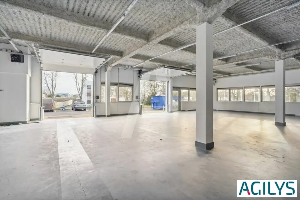 Flex in Les Ulis for lease Interior Photo- Image 1 of 7