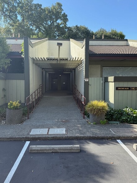 1144 Sonoma Ave, Santa Rosa, CA for lease - Building Photo - Image 2 of 6